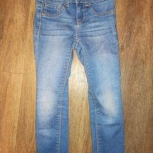 Jordache Child Size 6 Skinny Blue Jeans.